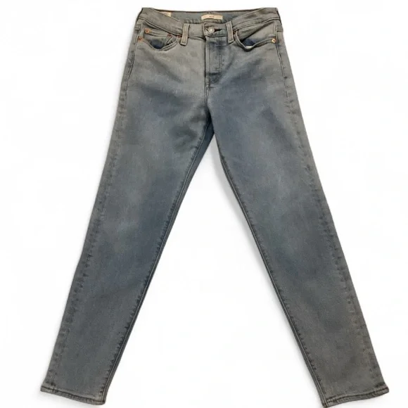 Levi’s Wedgie Fit Light Wash Denim Jeans, Size 26 - Picture 2 of 14